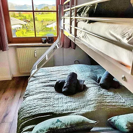 شقة Bergnest Mit Bergblick - Ca 3 Min Skilift - Balkon - Garten - 6 Pers - Hund - Luftkurort - Naehe Buchenegger Wasserfaelle - Eistobel - Bodensee