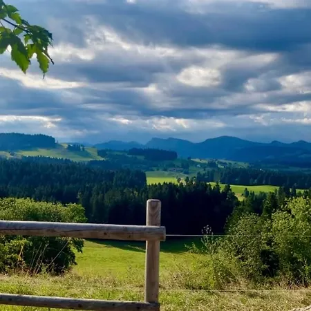 شقة Bergnest Mit Bergblick - Ca 3 Min Skilift - Balkon - Garten - 6 Pers - Hund - Luftkurort - Naehe Buchenegger Wasserfaelle - Eistobel - Bodensee أوبيريويتي
