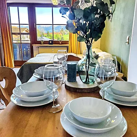 Lindners Hideaways - Bergnest - Bergblick 6 Pers Balkon Garten Hund Luftkurort Naehe Buchenegger Wasserfaelle Eistobel Bodensee Apartment *